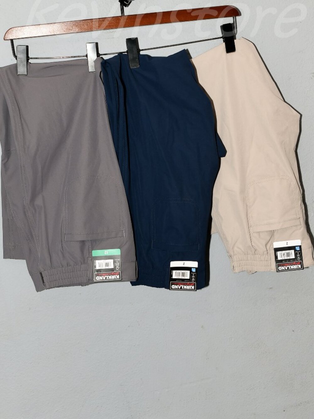 3 PAIRS‎ Kirkland Signature Women's Travel PantS.PRICE IS FOR 3.